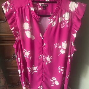 Ann Taylor floral sleeveless blouse button up